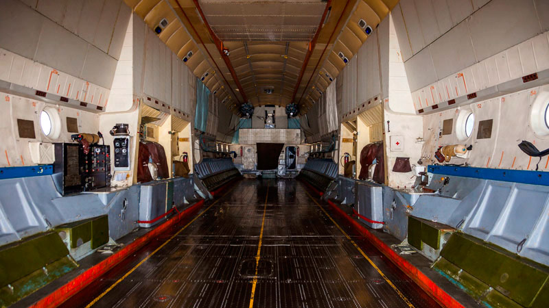 Грузовой отсек Ан-22.